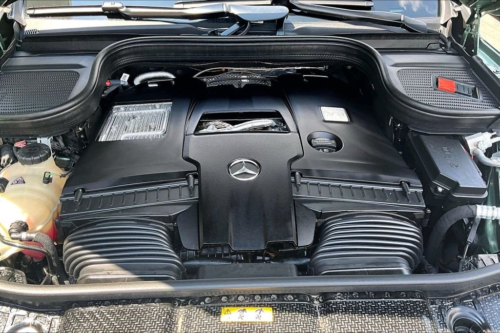 Certified Used 2026 Green Mercedes-Benz GLS 580 image 9