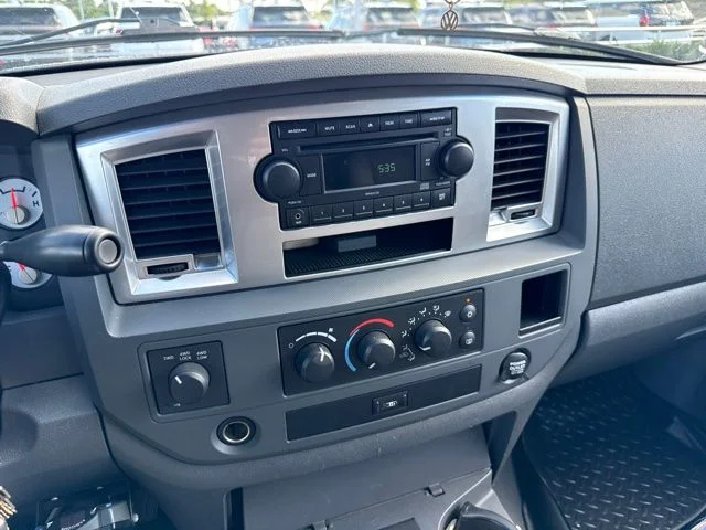 Used 2008 Yellow Dodge Laramie image 12