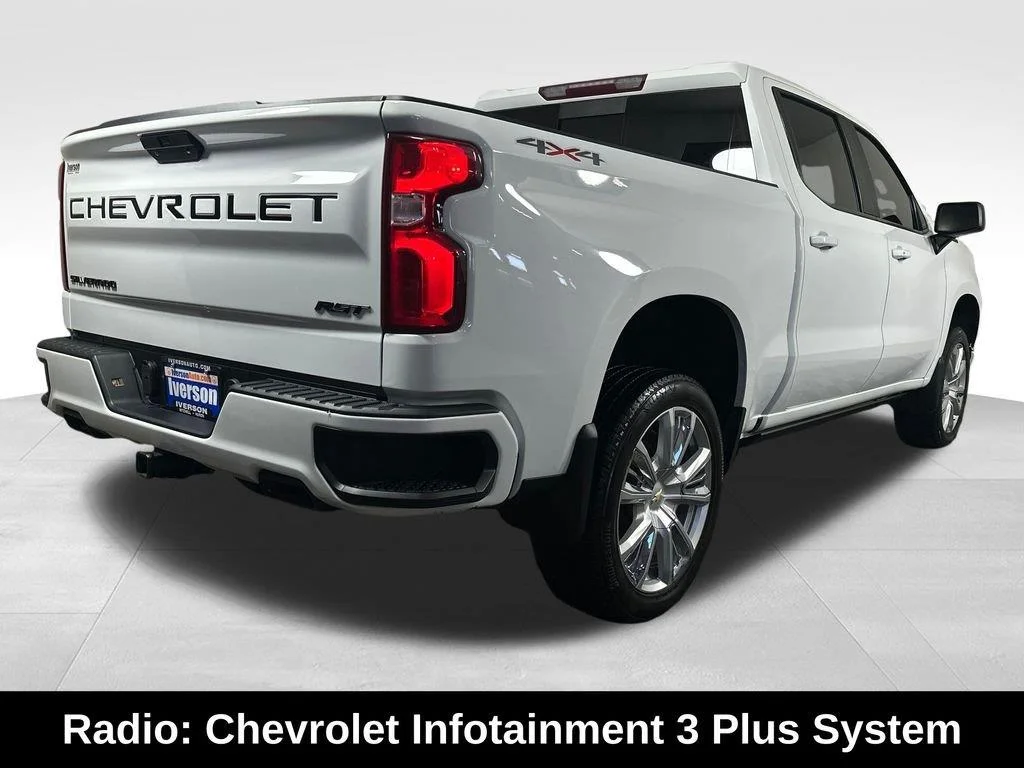 Used 2020 Summit White Chevrolet RST image 12