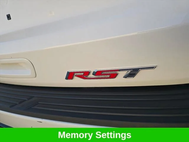 Used 2023 SUMMIT WHITE Chevrolet RST image 22