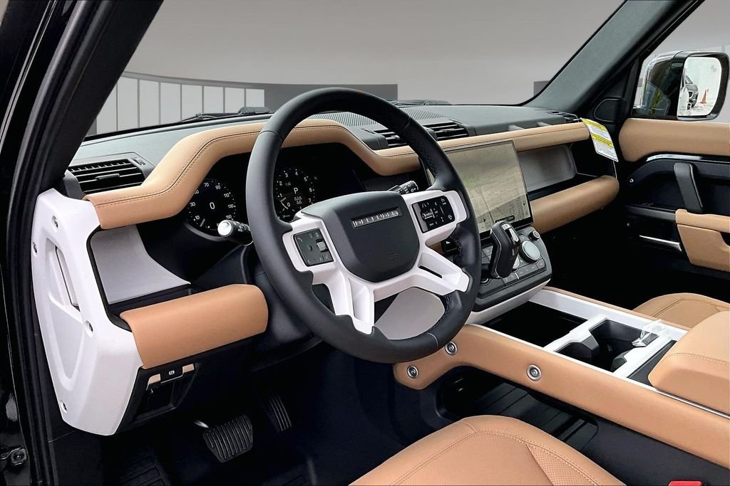 New 2026 SANTORINI BLACK Land Rover X-Dynamic SE image 7