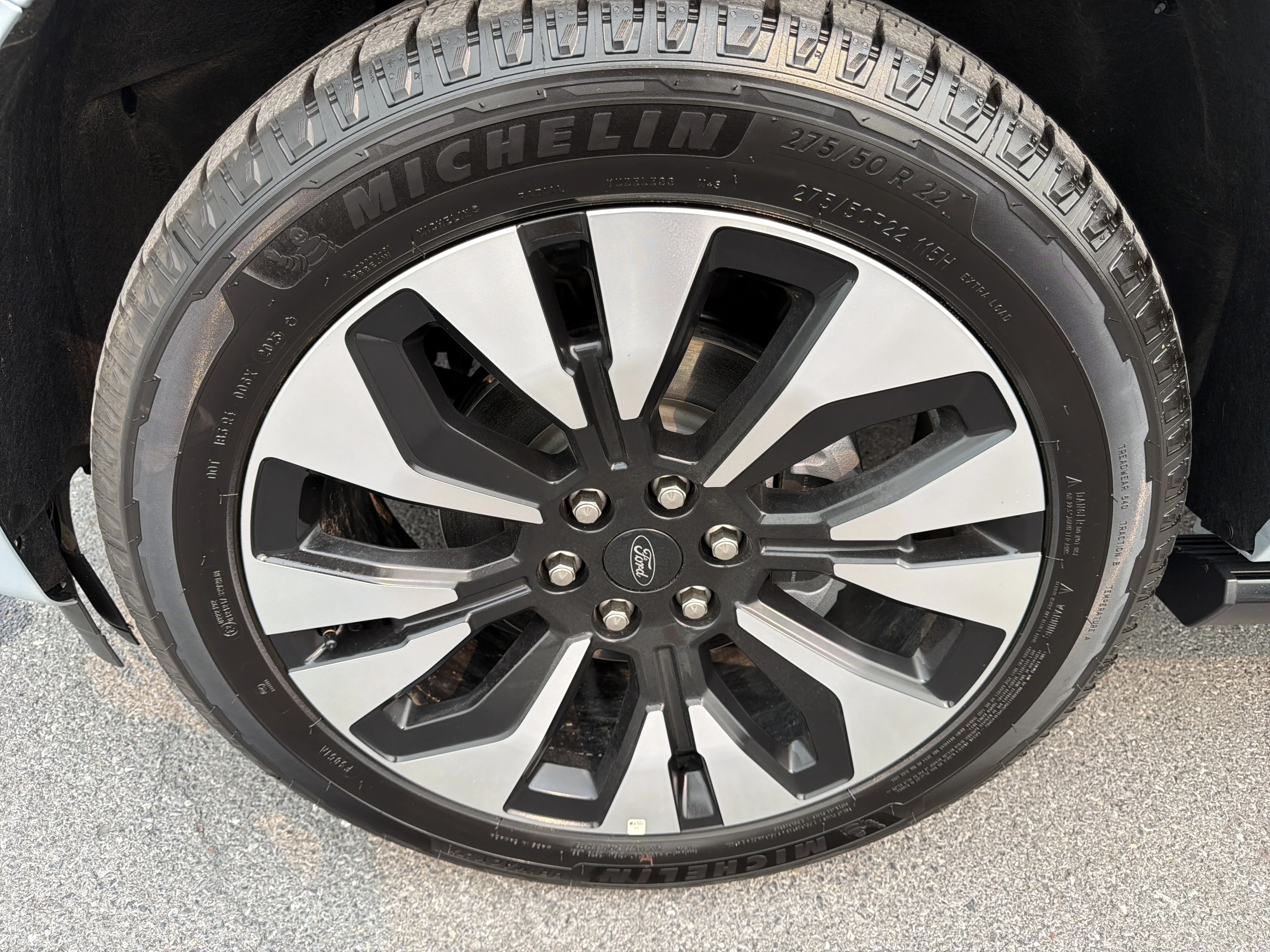Used 2025 Glacier Gray Metallic TriCoat Ford Platinum image 11