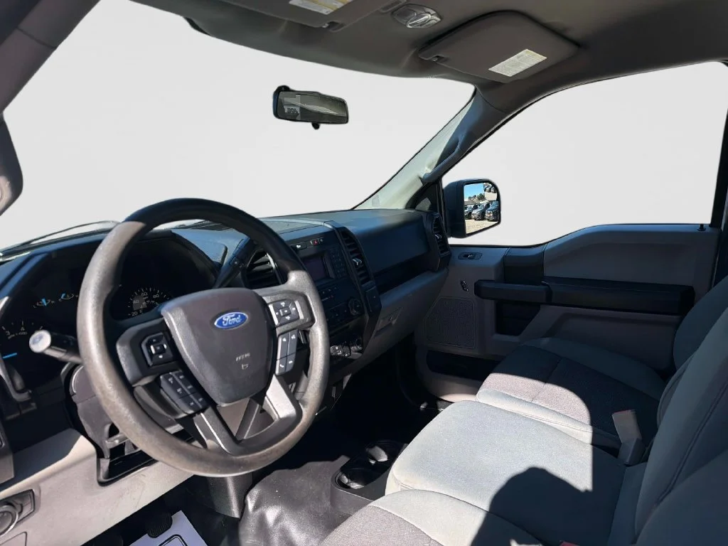 Used 2018 White Ford XL image 16