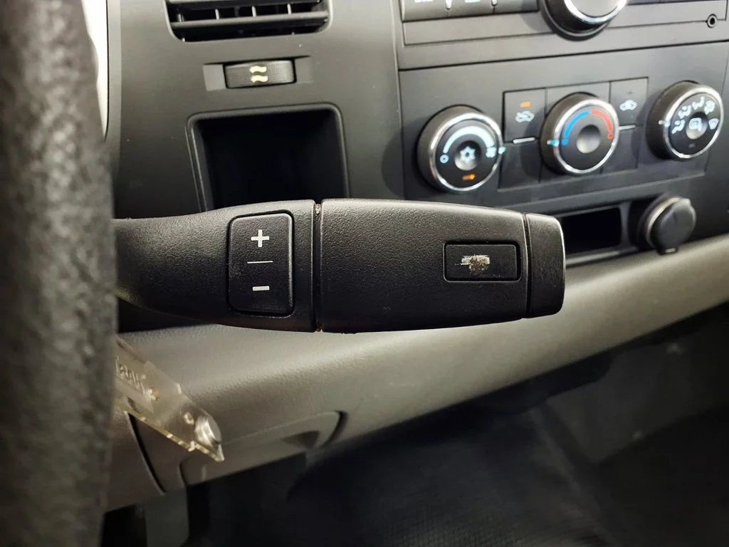 Used 2011 SUMMIT WHITE GMC Work Truck image 18
