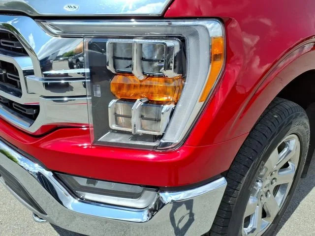 Used 2021 Red Ford XLT image 4