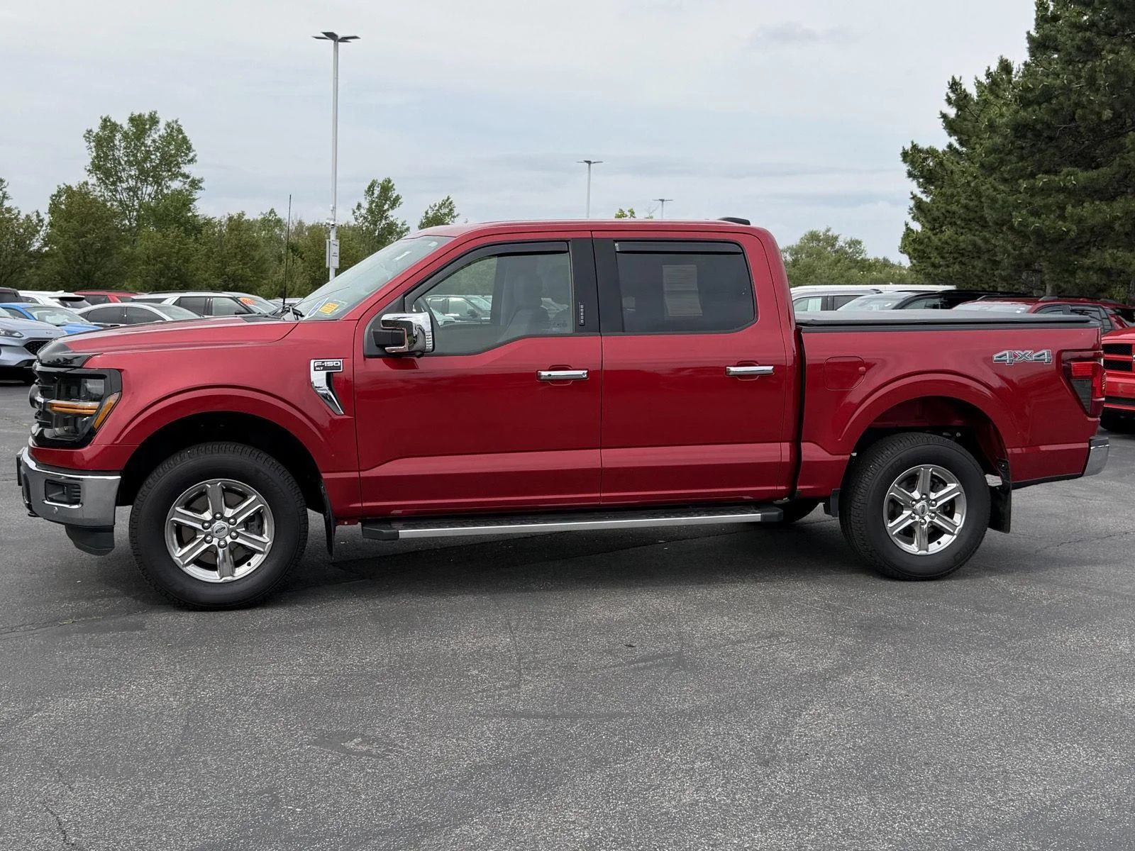 Used 2024 Rapid Red Metallic Tinted Clearcoat Ford XLT image 6