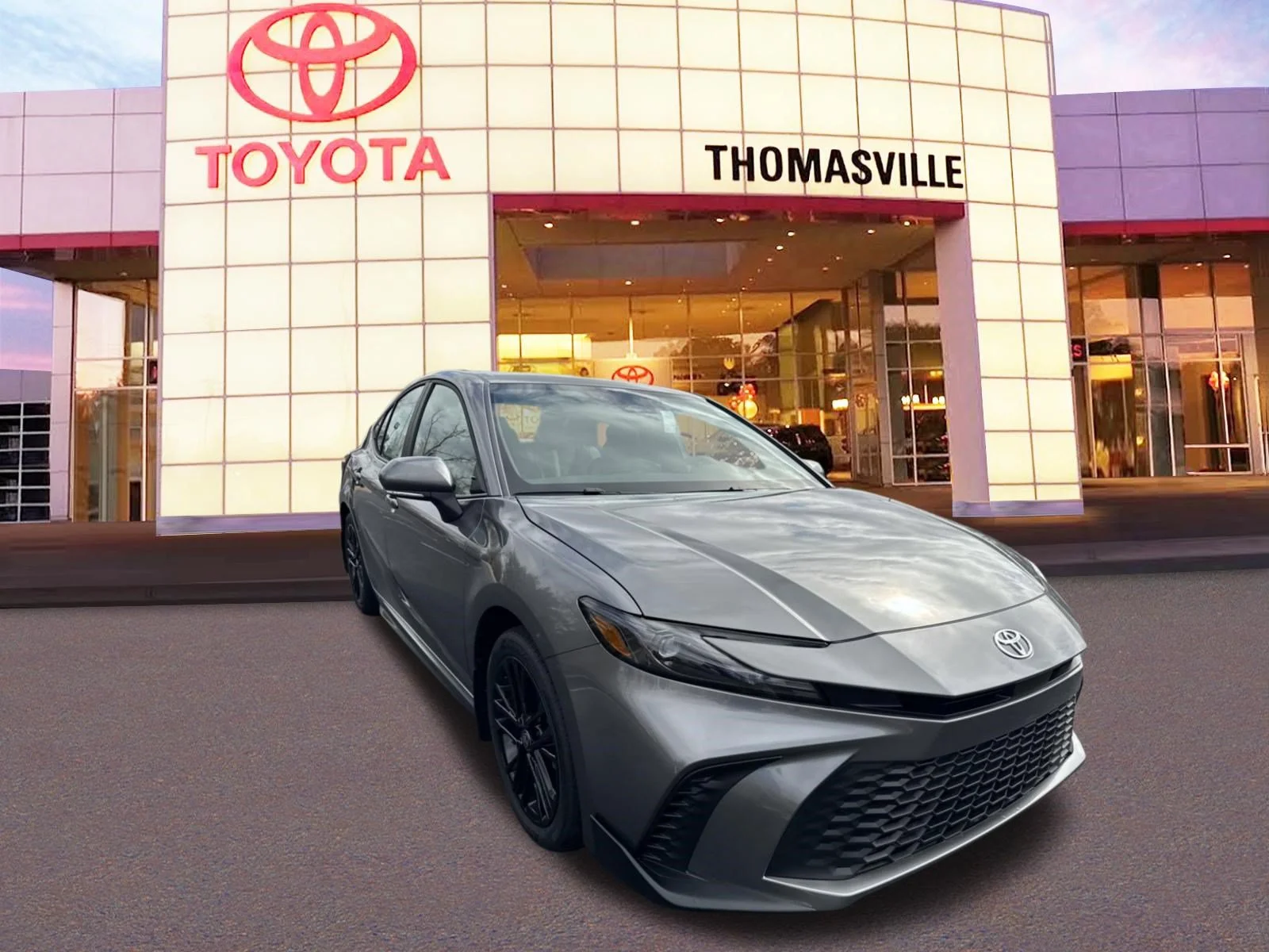 Used 2025  Toyota  image 3