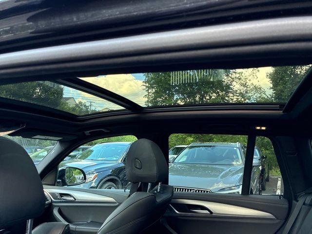 Used 2019 Black Sapphire Metallic BMW M40i image 13