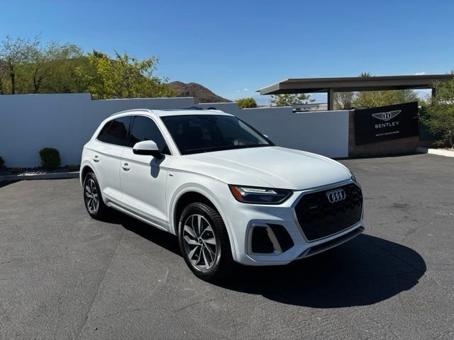 Used 2023 Glacier White Audi 45 S line Premium image 3