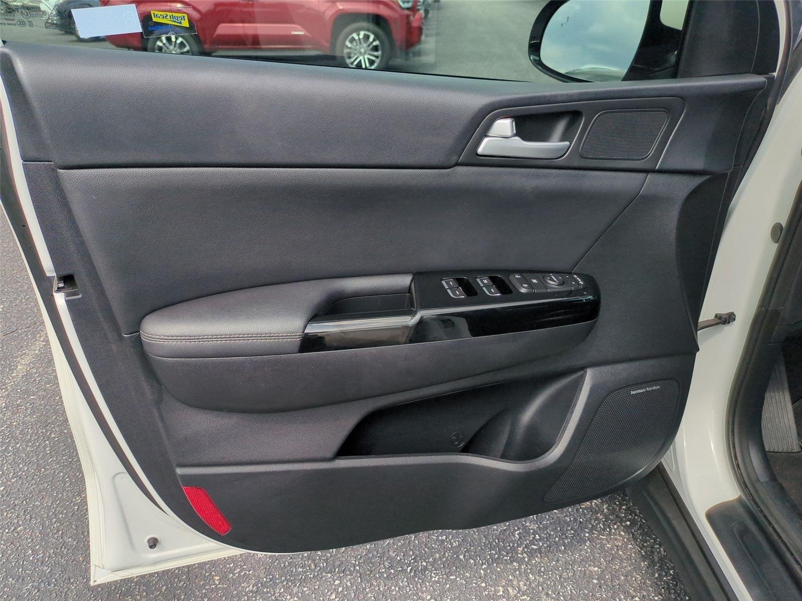 Used 2022 Snow White Pearl Kia EX image 15