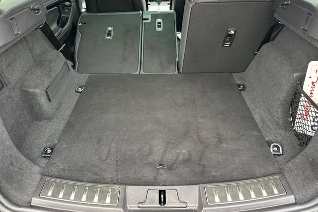 Certified Used 2023 Blue Land Rover R-Dynamic SE image 14