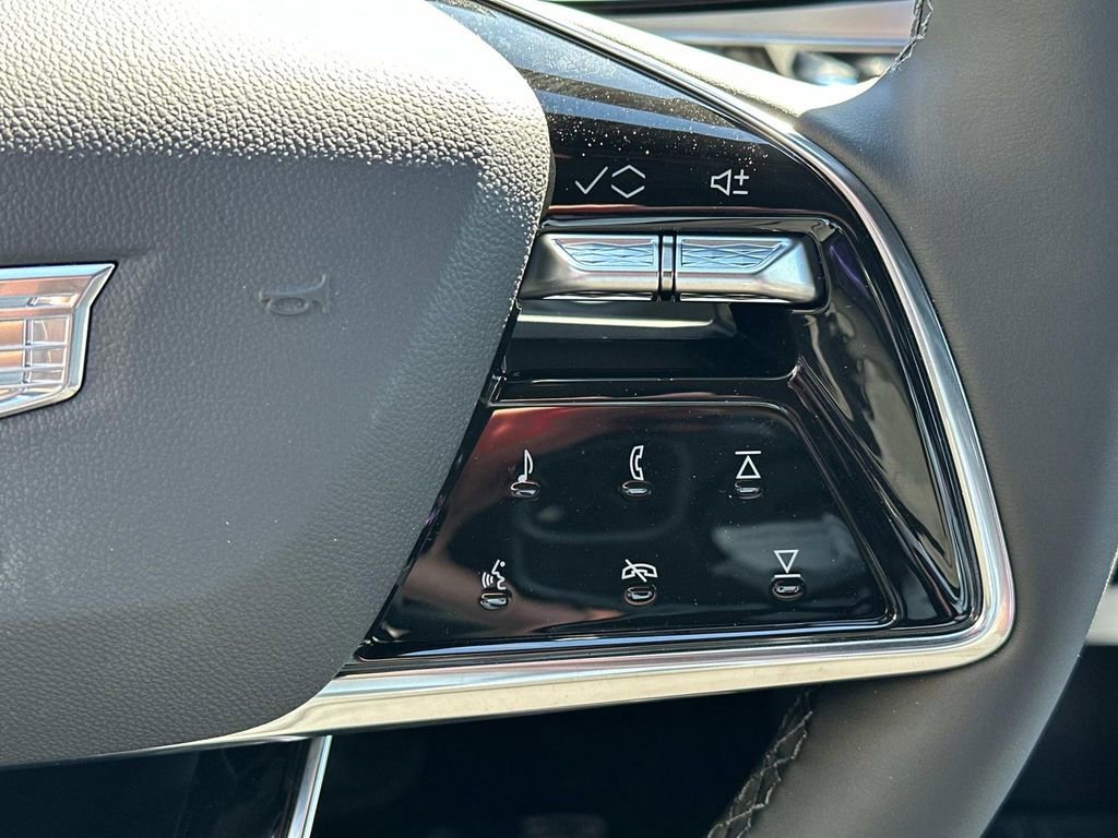 2025 Cadillac LYRIQ Luxury 1 - Photo 14