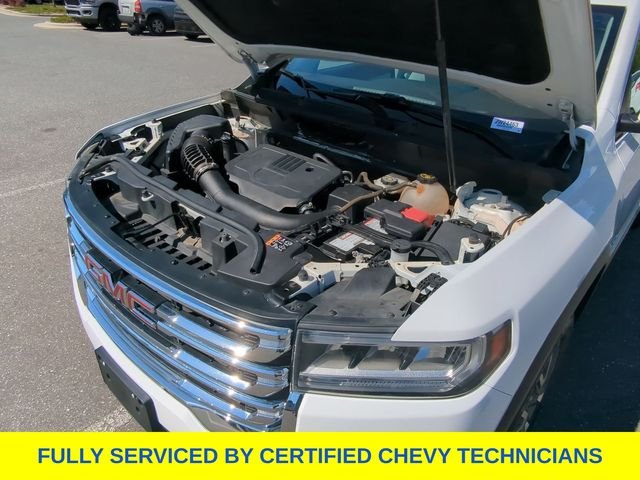Used 2023 White GMC SLE image 49