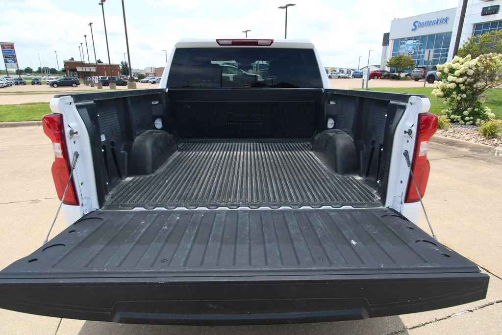 Used 2026 White Chevrolet RST image 16