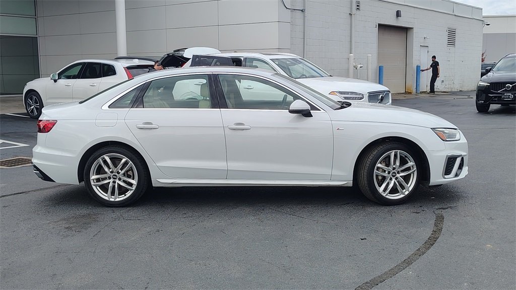 2021 Audi A4 45 S line Premium Plus photo 2