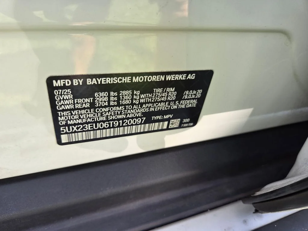 Used 2026 White BMW xDrive40i image 34