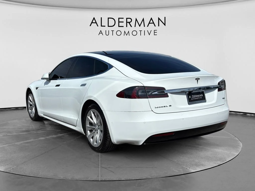 Used 2016 White Tesla 90D image 3