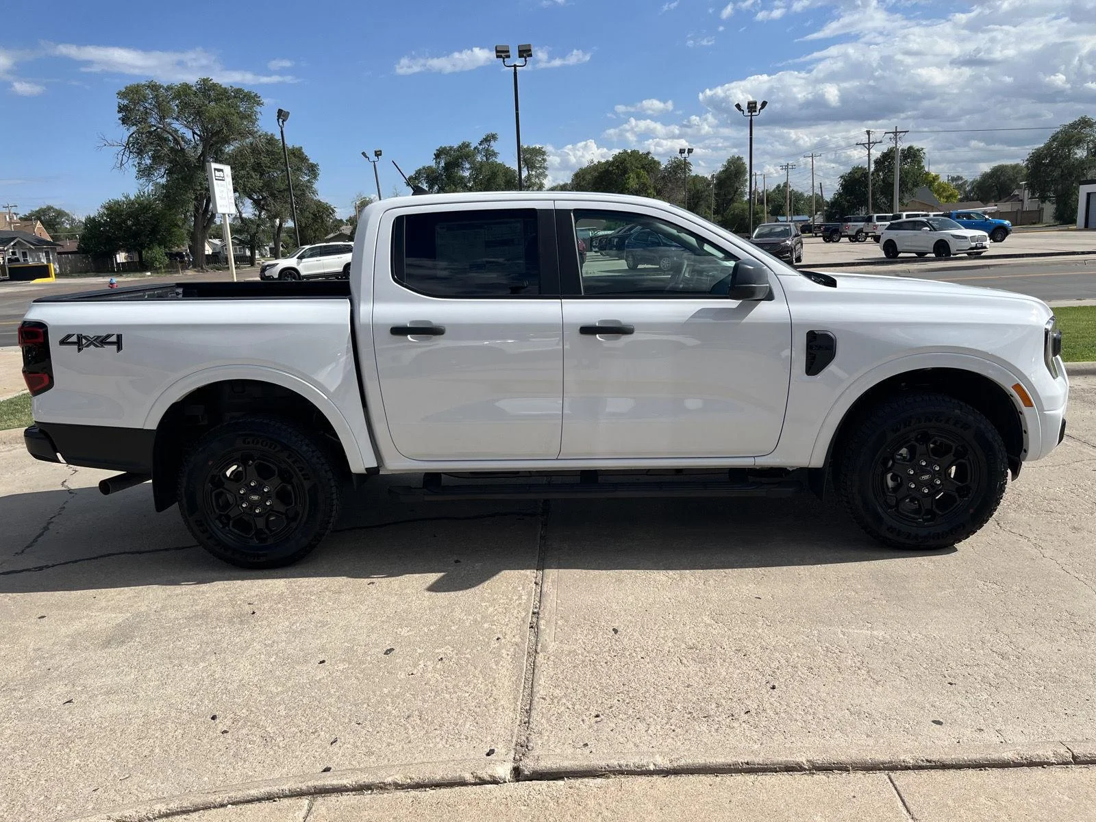 New 2026 Oxford White Ford XLT image 5