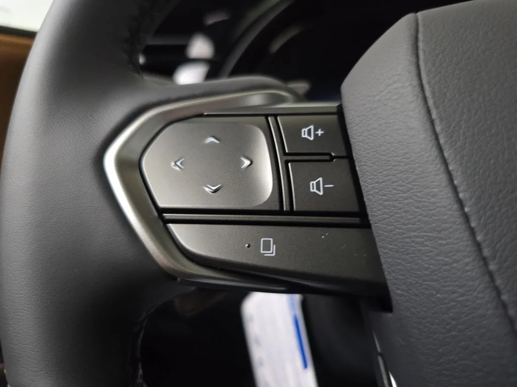 New 2026 Eminent White Pearl Lexus PREMIUM PLUS image 17
