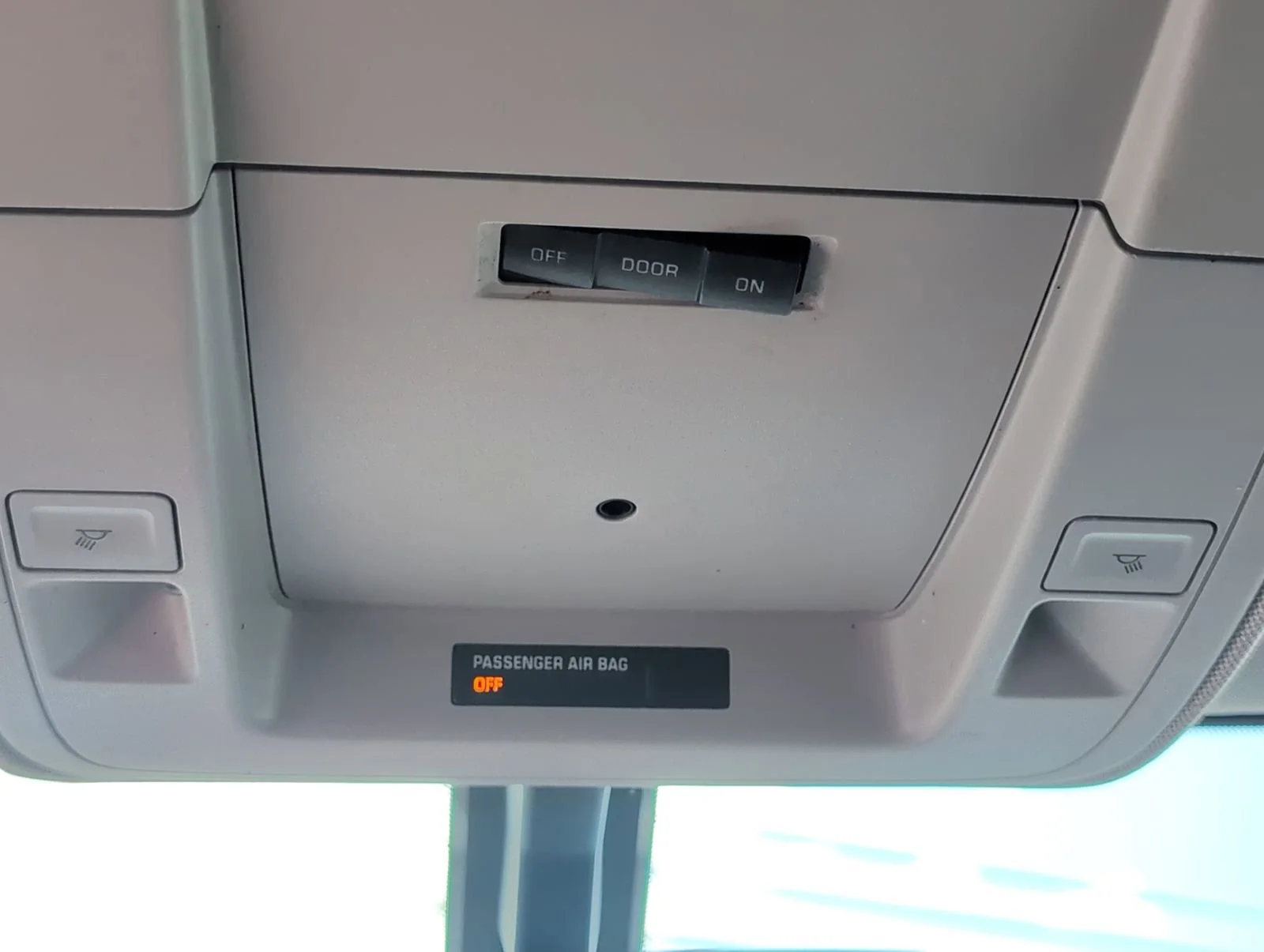 Used 2018 BLACK Chevrolet LT image 17