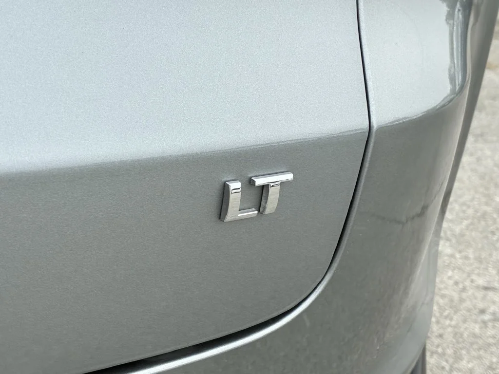 Used 2023 STERLING GRAY METALLIC Chevrolet LT image 33