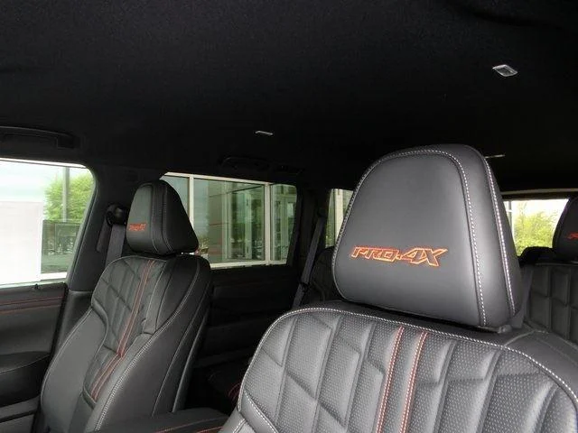 2025 Nissan Armada PRO-4X - Photo 15