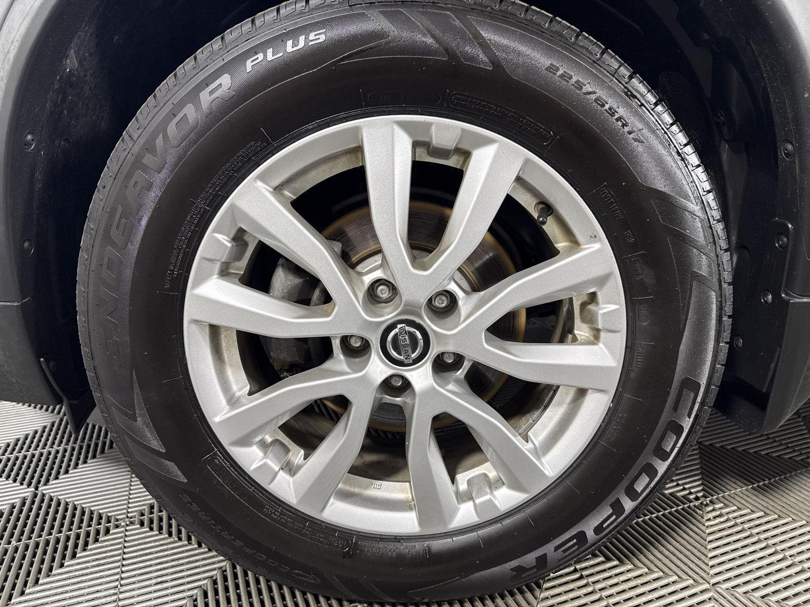 Used 2018 Gun Metallic Nissan SV image 12