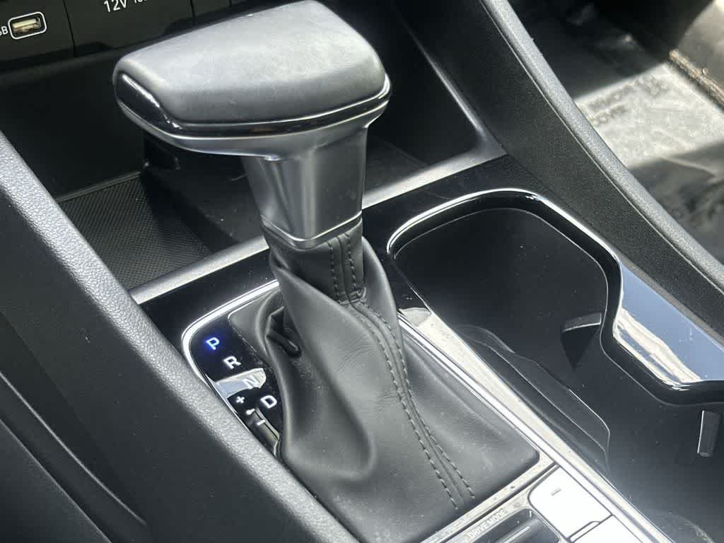 Used 2023 Shimmering Silver Hyundai SEL image 28