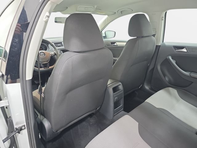 Used 2017 White Volkswagen 1.4T S image 12