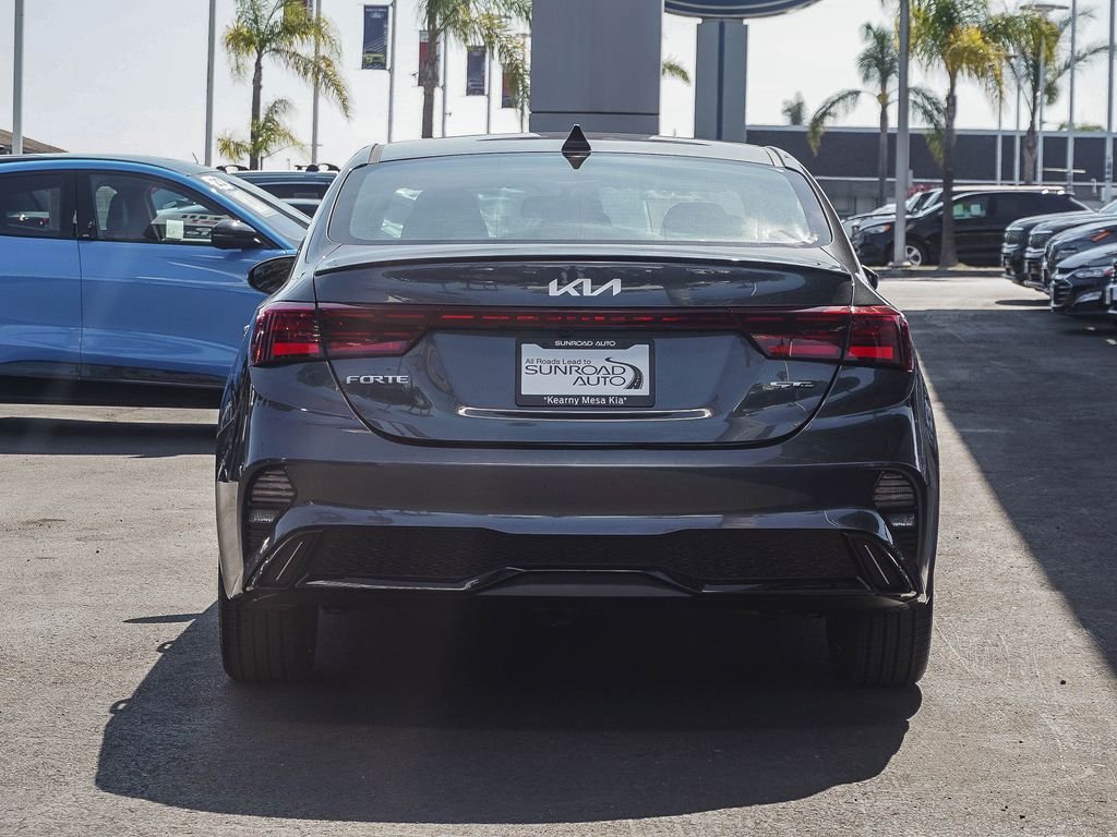 Used 2023 Gray Kia GT-Line image 6