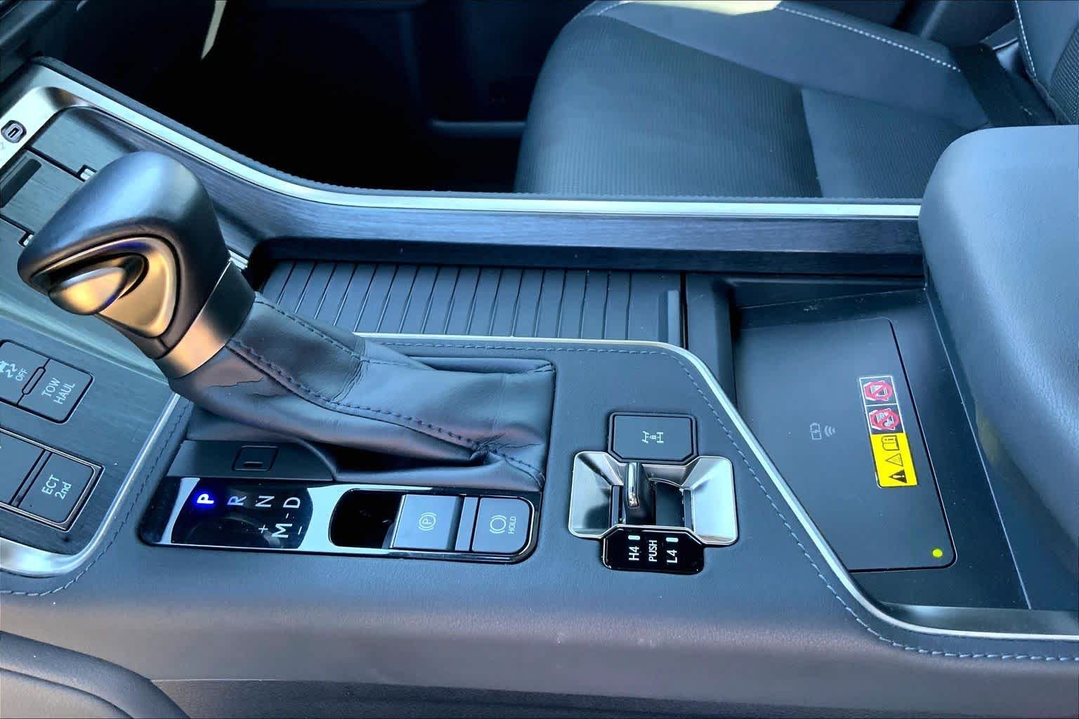 Used 2024 Incognito Lexus Luxury+ image 15