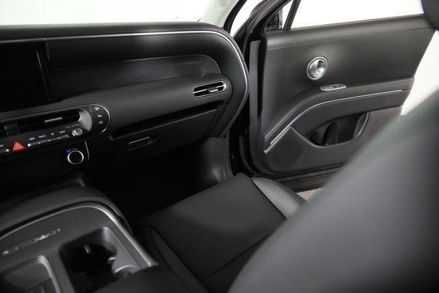 New 2026 Black Hyundai SEL 8P image 56