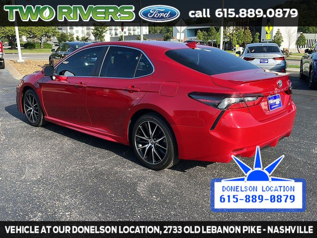 Used 2022 Supersonic Red Toyota SE image 6