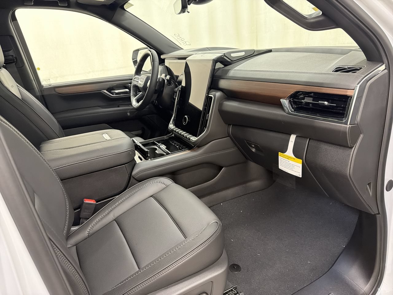 2026 GMC Yukon XL Denali - Photo 15