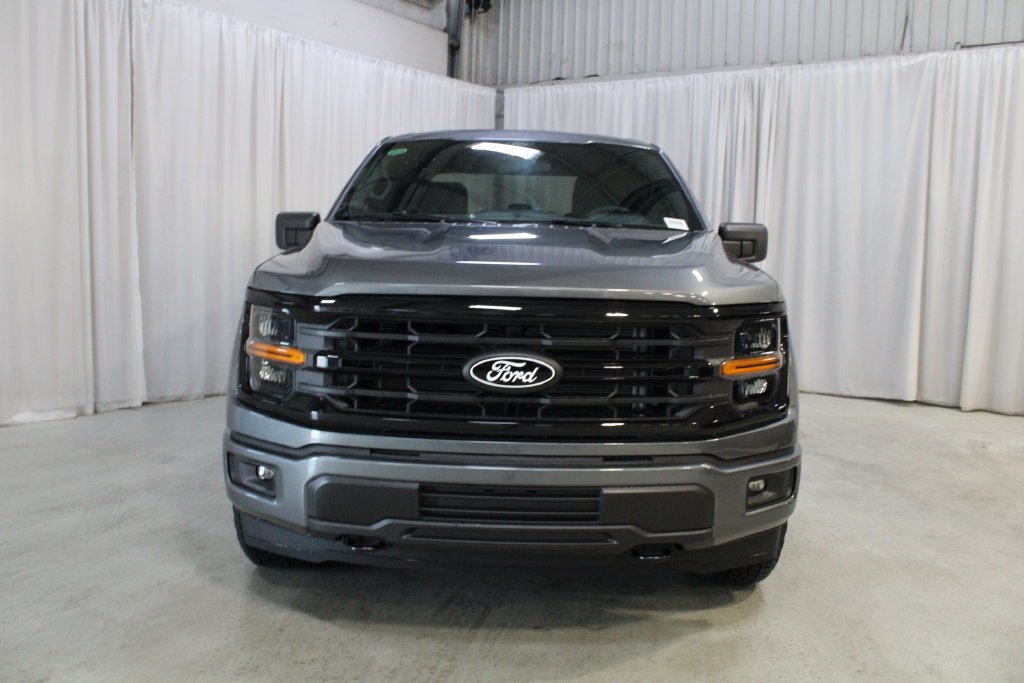 New 2026 Carbonized Gray Metallic Ford XLT image 35