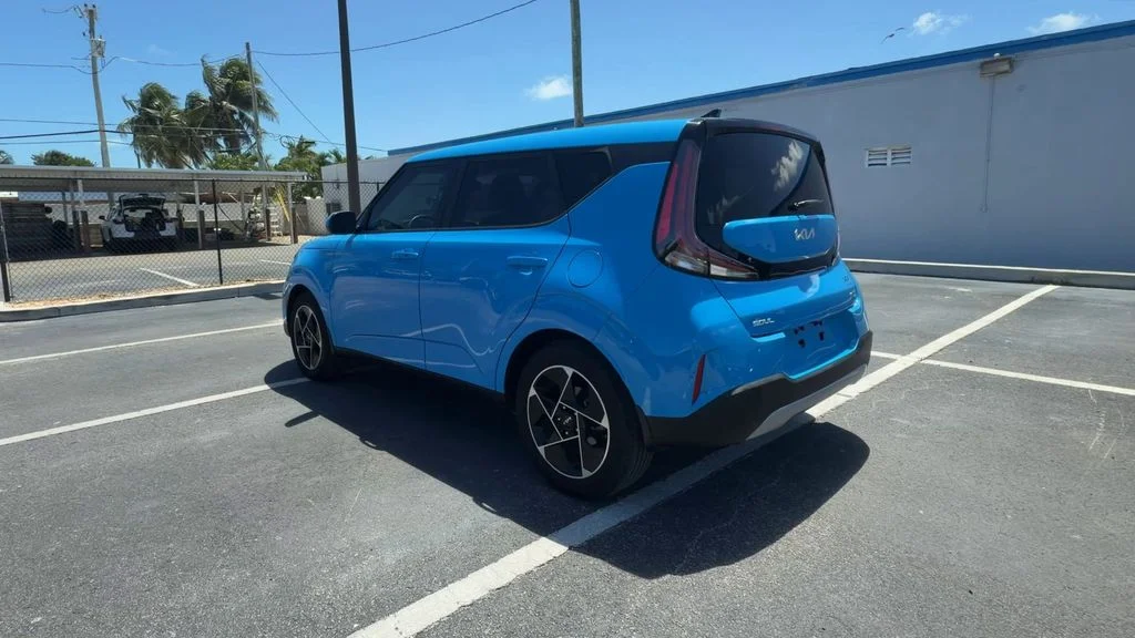 Used 2024 Blue Kia EX image 6
