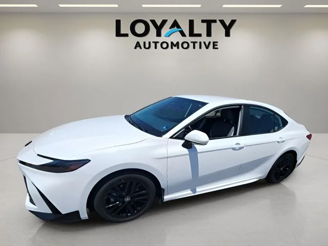 2025 Toyota Camry SE