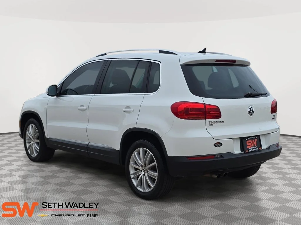 Used 2016 White Volkswagen SE image 5