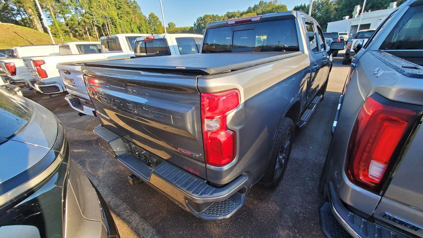 Used 2021 SATIN STEEL METALLIC Chevrolet RST image 9