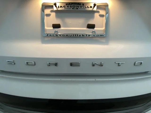 Used 2021 White Kia SX image 28