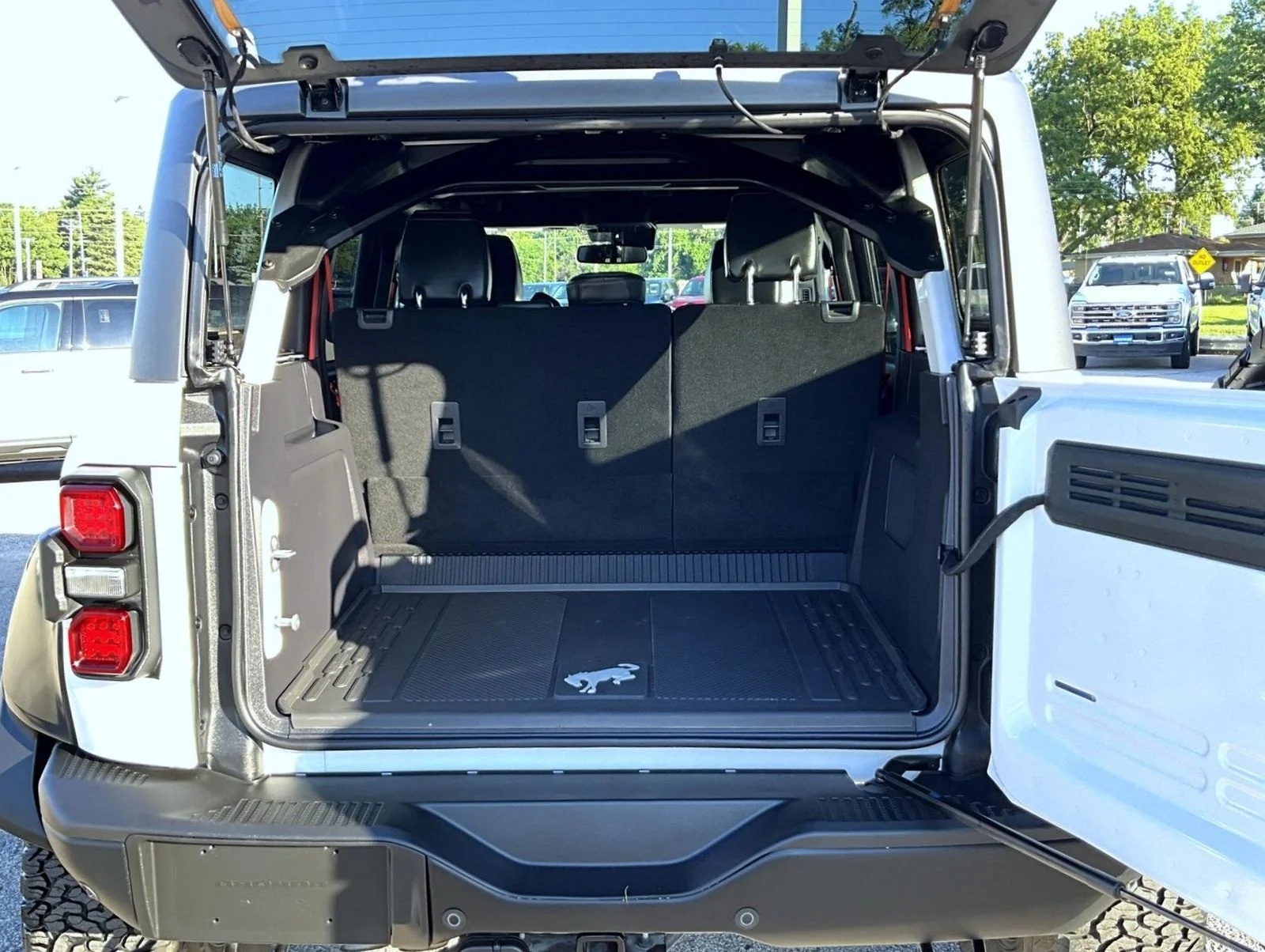 Used 2024 White Ford Raptor image 9
