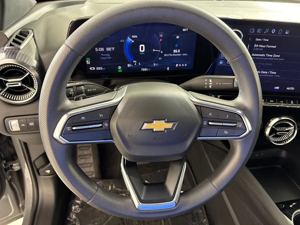 Used 2025 Gray Chevrolet LT image 32