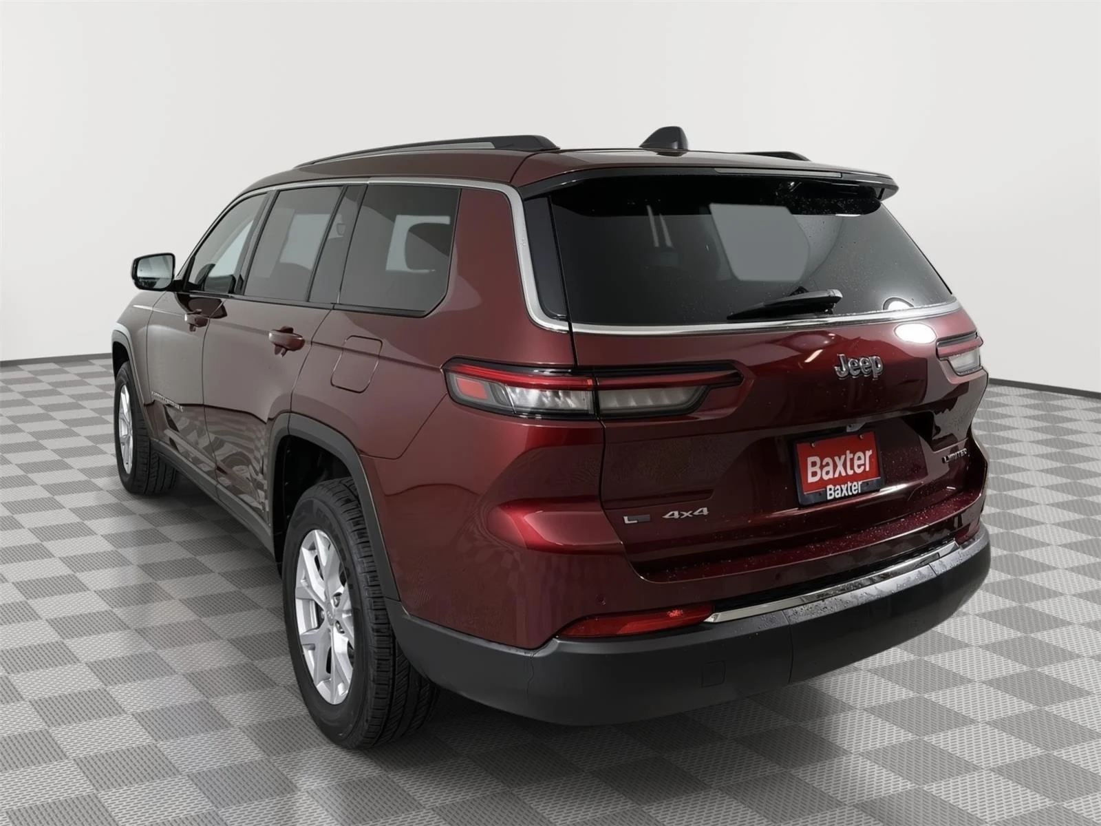 Used 2022 Velvet Red Pearlcoat Jeep Limited image 12