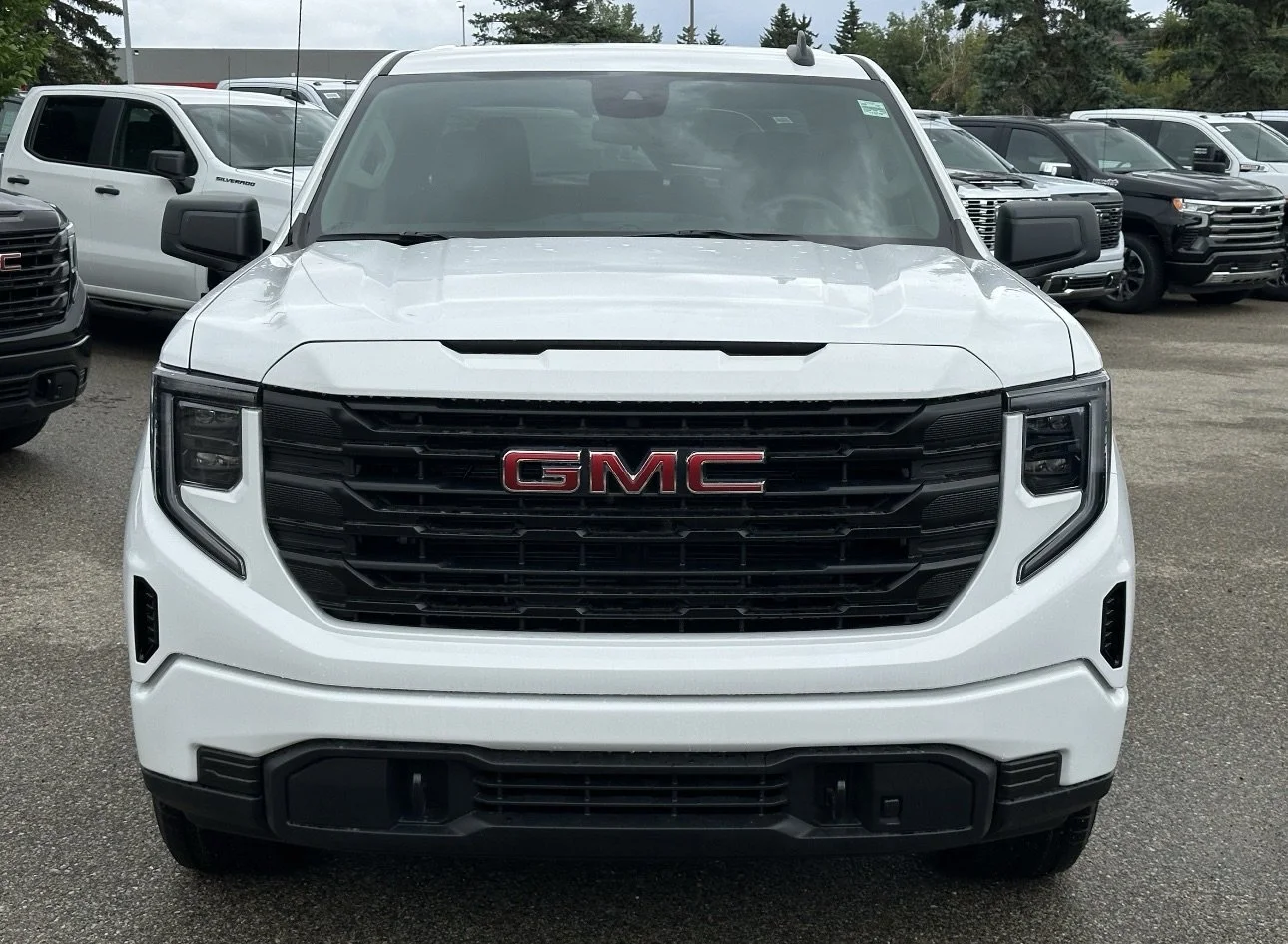 New 2026 Summit White GMC Pro image 2