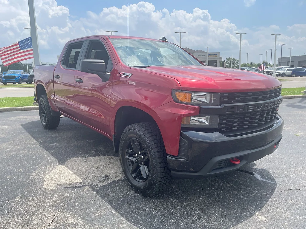 Used 2021 RED HOT Chevrolet Custom Trail Boss image 32