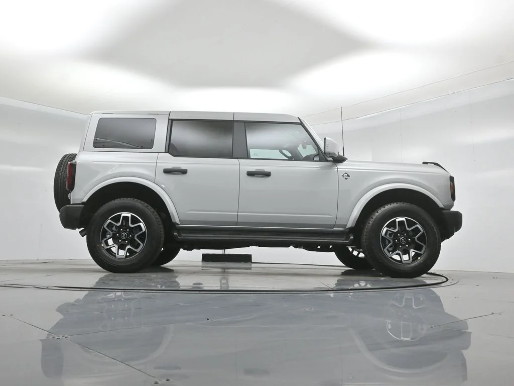New 2026 Avalanche Gray Ford Outer Banks image 46