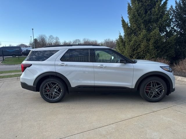 New 2026 Space White Metallic Ford ST image 35