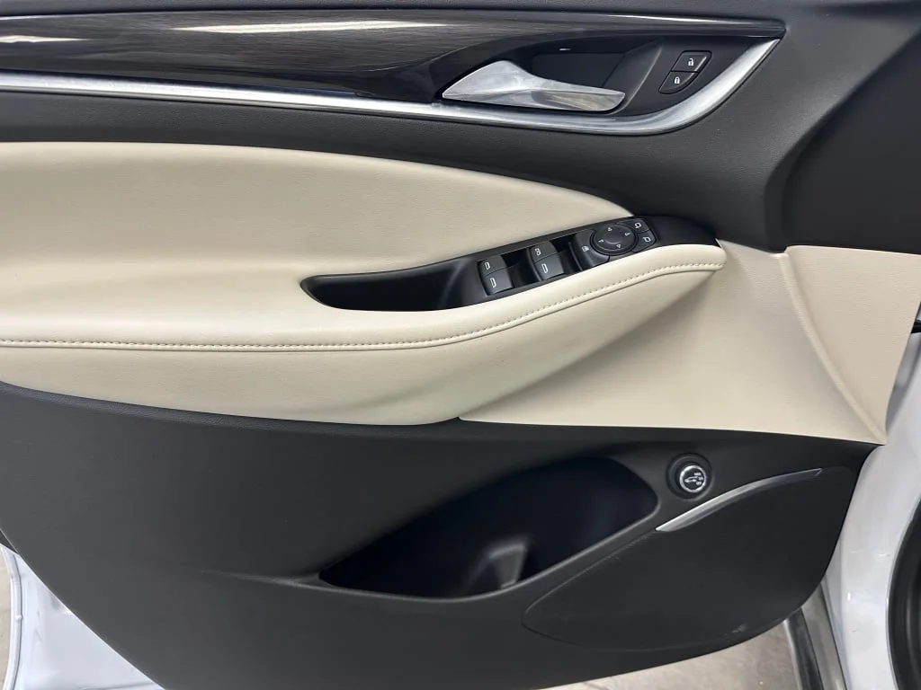 2024 Buick Enclave Essence - Photo 8