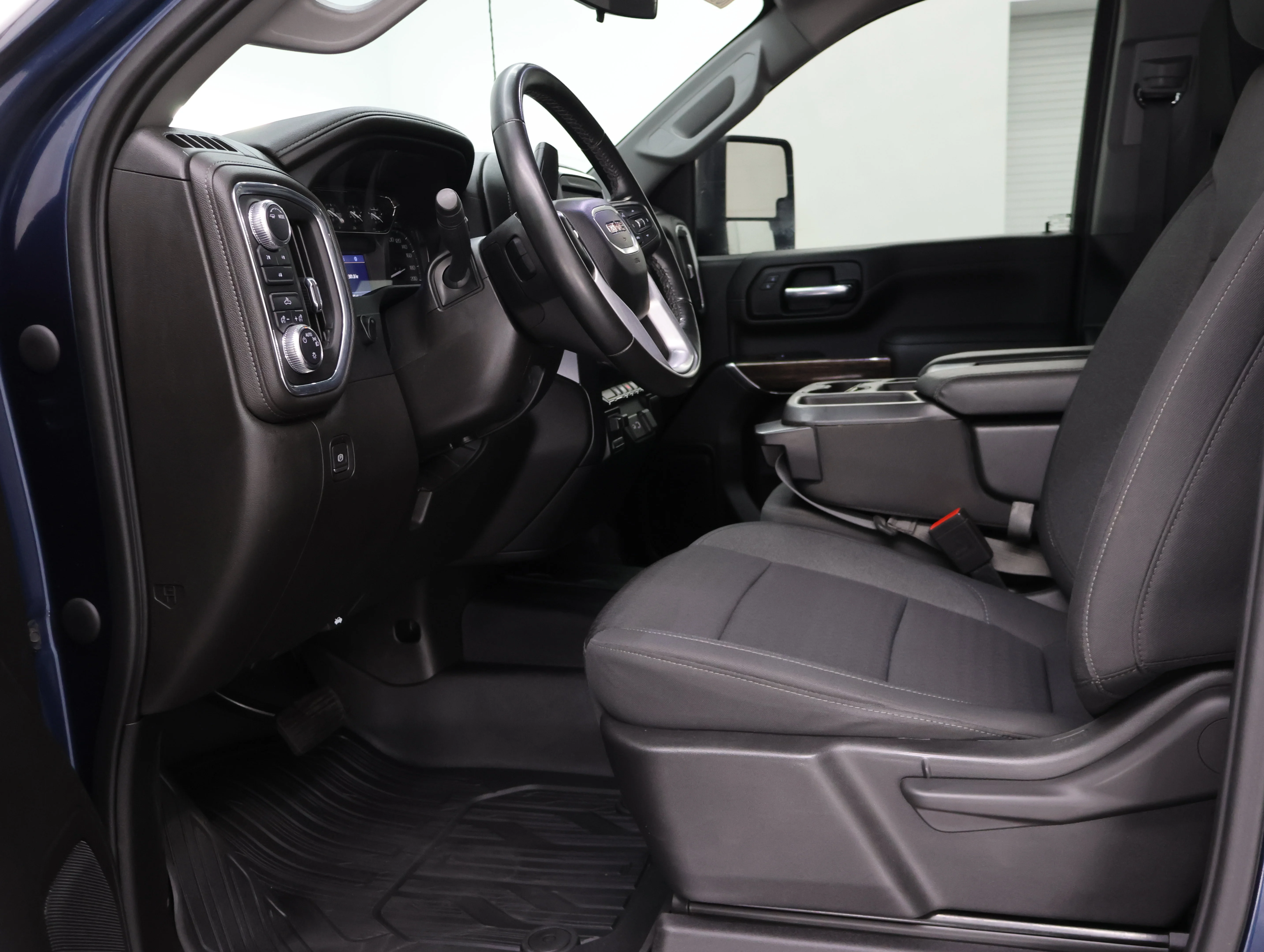 Used 2023 Pacific Blue Metallic GMC SLE image 8