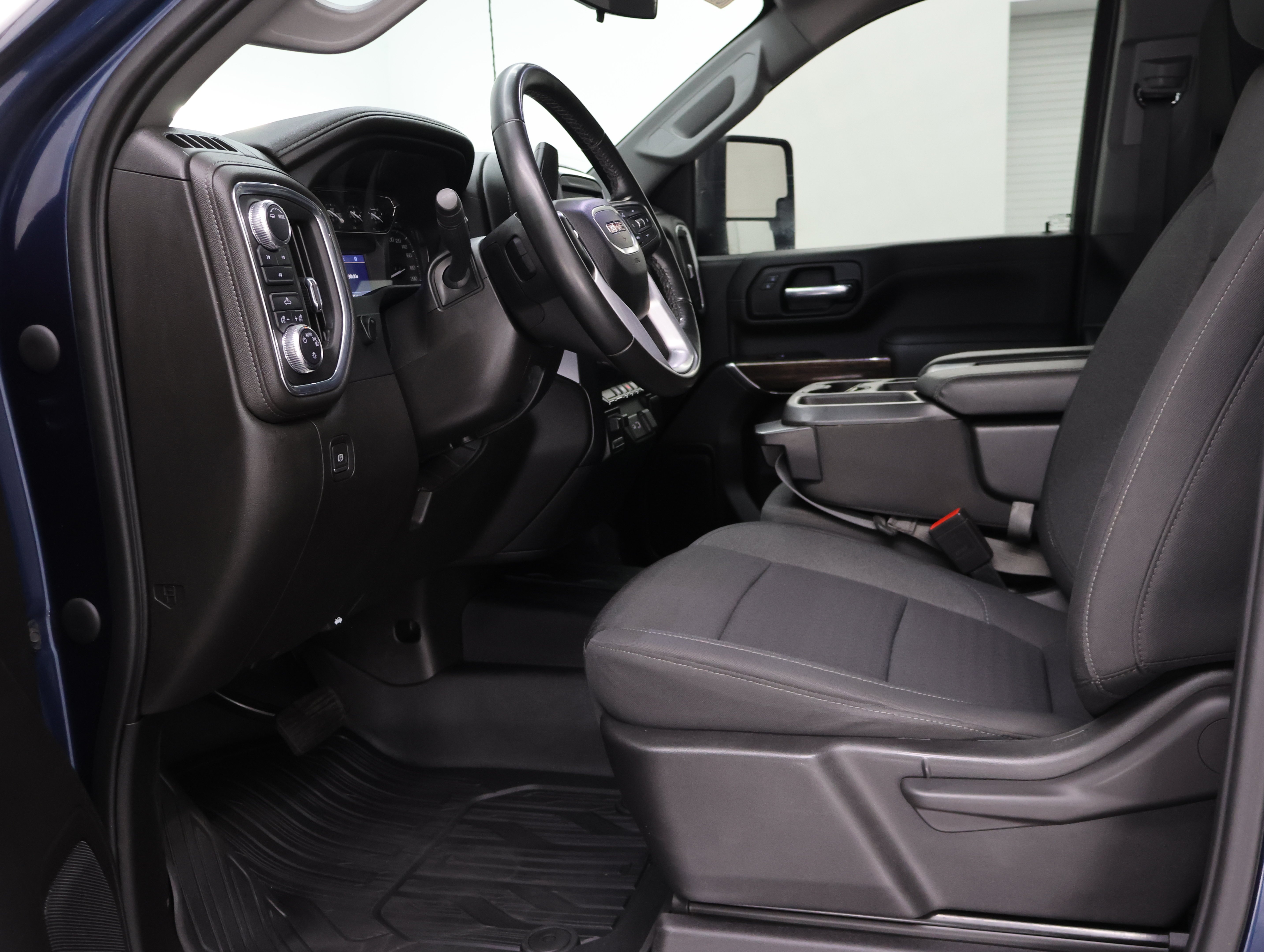 Used 2023 Pacific Blue Metallic GMC 4x4 Crew Cab SLE: CREW-SHORT-SLE-6.6L DIESEL-4WD-NEW TIRES-BACKUP CAM image 8